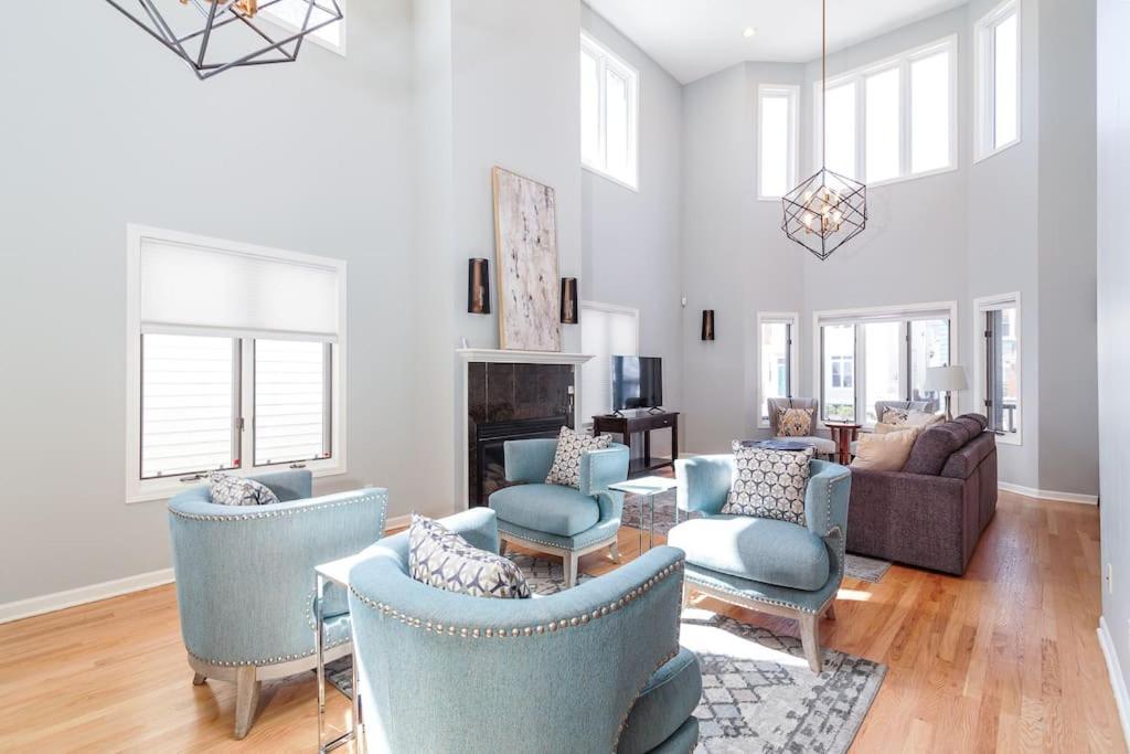 Villa Eclectic Stylish And Cozy Milwaukee Unit Exterior foto