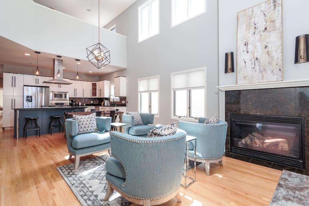 Villa Eclectic Stylish And Cozy Milwaukee Unit Exterior foto